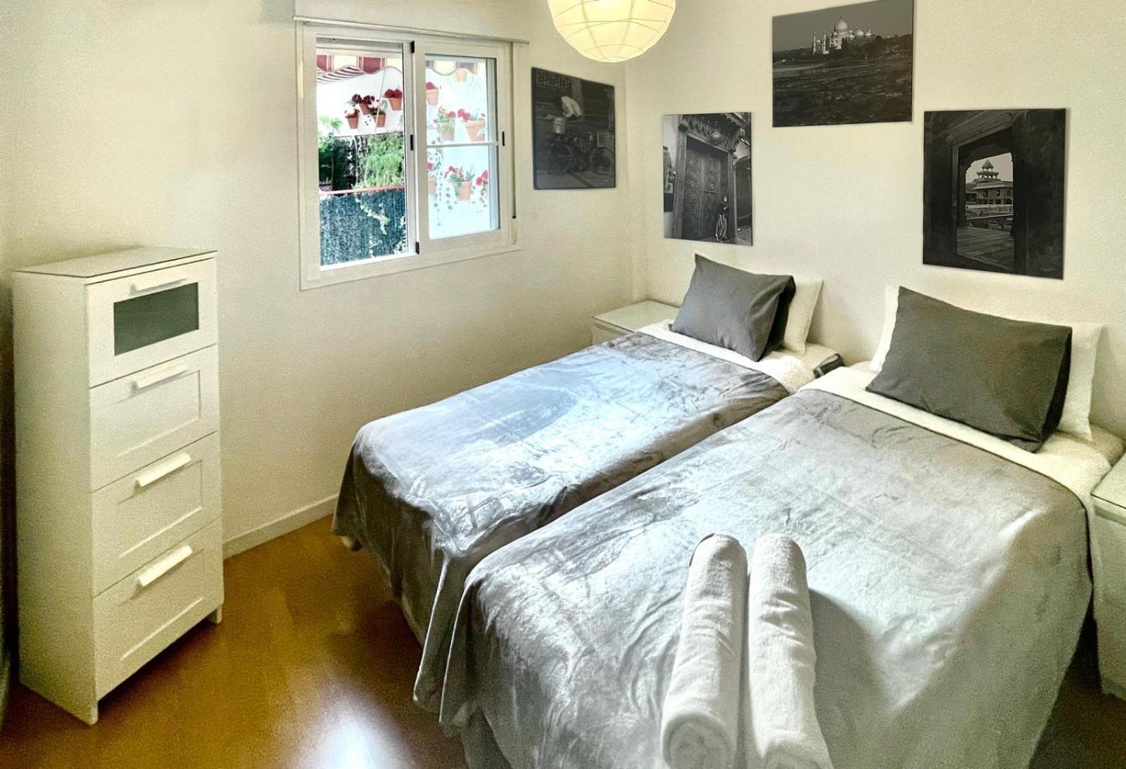 Maravilloso Apartamento Centrico De 70M2, Jardin Propio 40M2 Con Piscina Para Ninos Y Parking Opcional Málaga Esterno foto